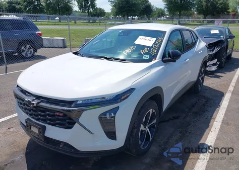 2024 Chevrolet Trax Fwd 1Rs z USA, uszkodzony, nr VIN KL77LGE27RC151709